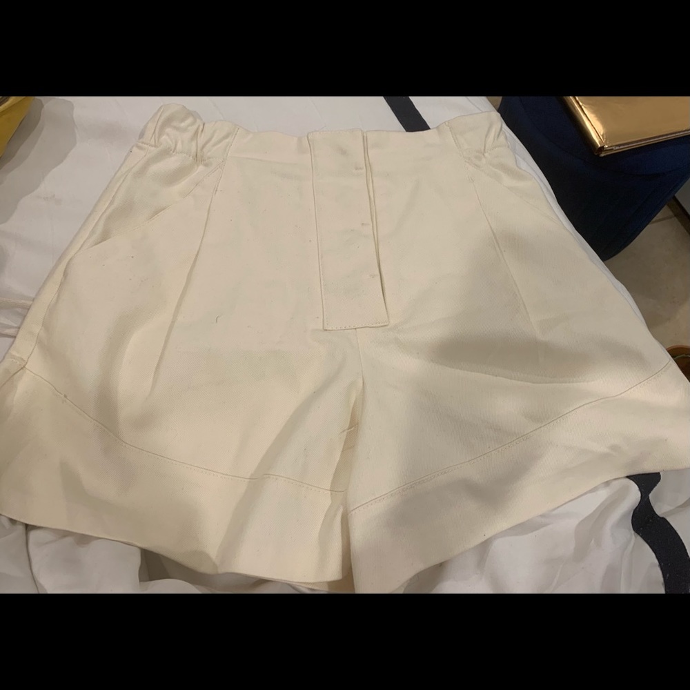 ZARA Beige high waisted shorts!!